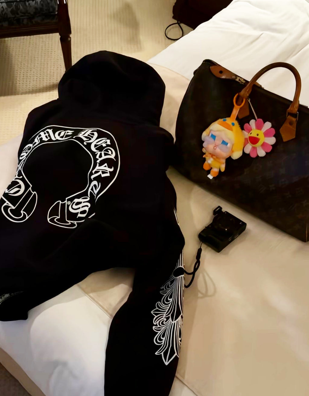 POLERON CHROME HEARTS
